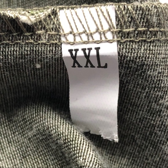 Dog Tank Top Shirt CAMO S/M Green Brown Black NEW - Picture 8 of 8